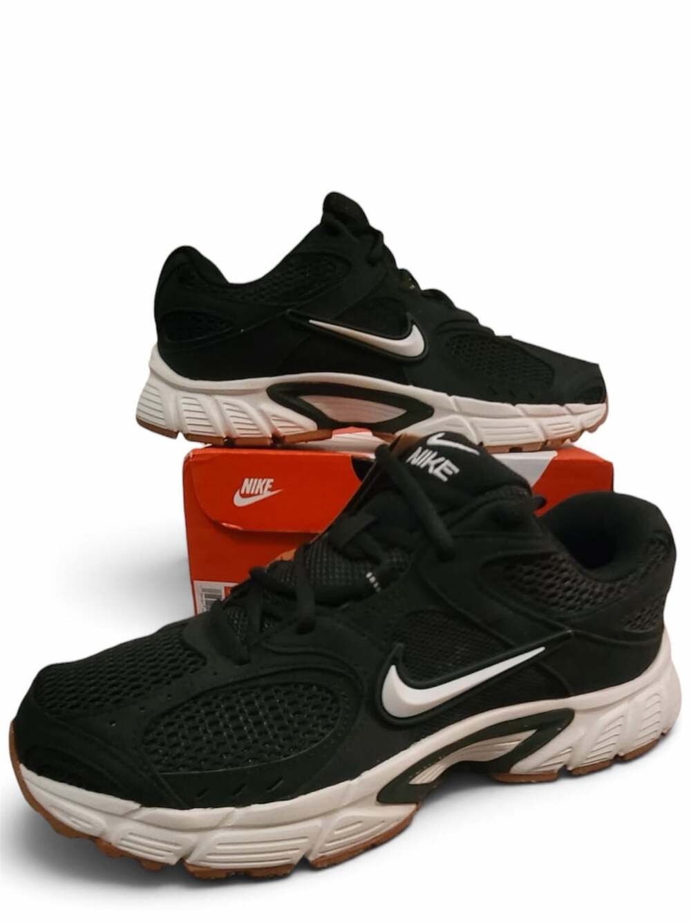 NEW Nike V5 RNR Black White Gum Running Shoes II6292 004 8 MEN 9.5 WOMENS